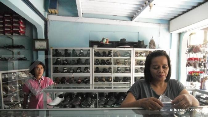 Sentra kerajinan kulit Manding: Serbuan impor (3)