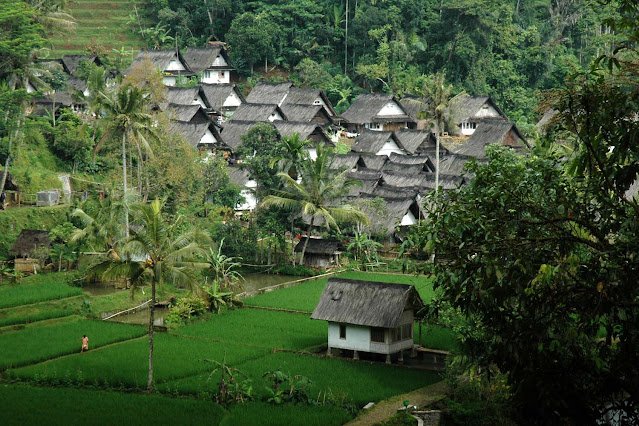 kampung naga tasikmalaya