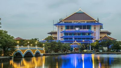 10 Universitas Terbaik Favorit Di Indonesia 10 Universitas Terbaik Favorit Di Indonesia