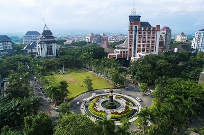 10 Universitas Terbaik Favorit Di Indonesia 10 Universitas Terbaik Favorit Di Indonesia